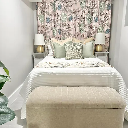 Dream Close To The Center Of Nyc Holiday home *