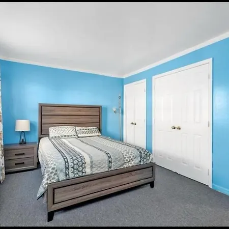 Large 3-bedrooms/2-bath Apt, One Block To Train *