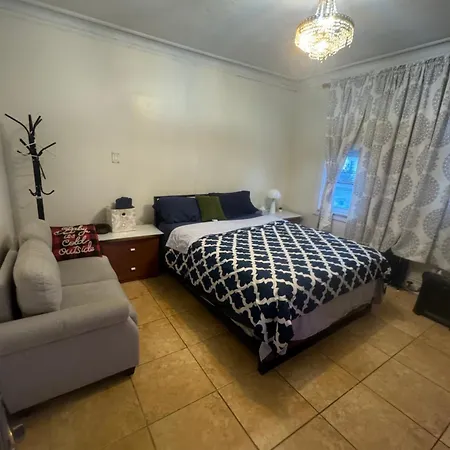 Apartment *private* 5 Minutes From Lga/ Us Open New York