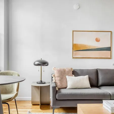 Lovely Near Park Apartment