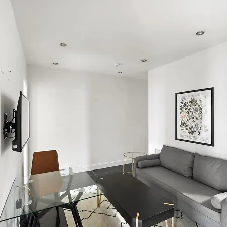 Great Location! Spacious 3br Loft In Midtown West!, June To Aug 90 Days Required New York