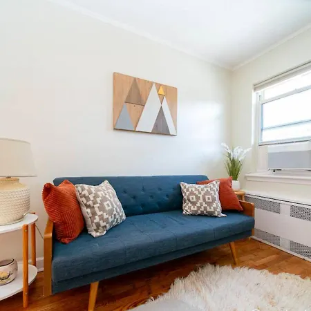 Apartment Midtown West 3 Bedroom Washer Dryer And Dishwasher, June To Aug 90 Days Required