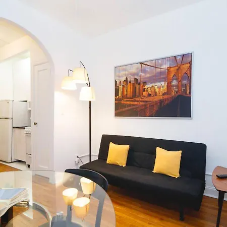 Outdoor Space Washer Dryer Dishwasher 3beds Apt, June To Aug 90 Days Required *