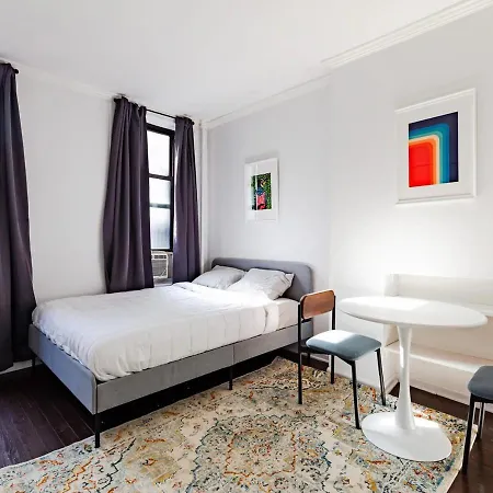 Apartment Spacious Upper East Side Studio, June To Aug 90 Days Required