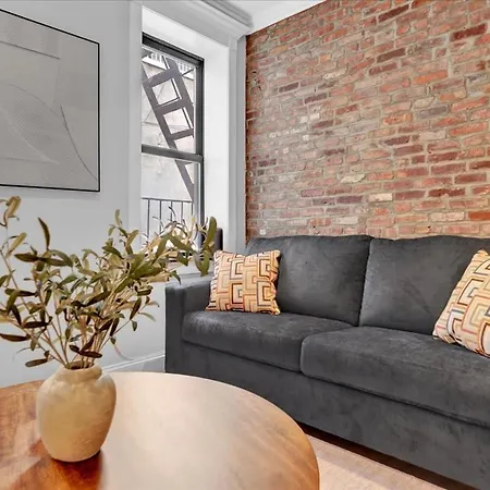 Gramercy - 3br 2ba Modern