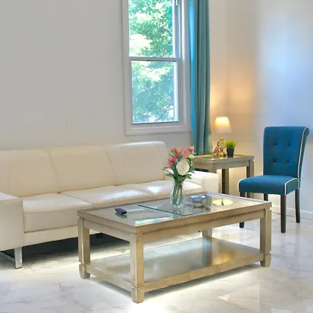 Apartment 15 Minutes From Manhattan 2-bedroom In Lic Astoria Queens New York