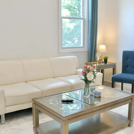 Apartment 15 Minutes From Manhattan 2-bedroom In Lic Astoria Queens New York