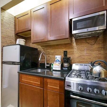 3br In Big Apple Apartment