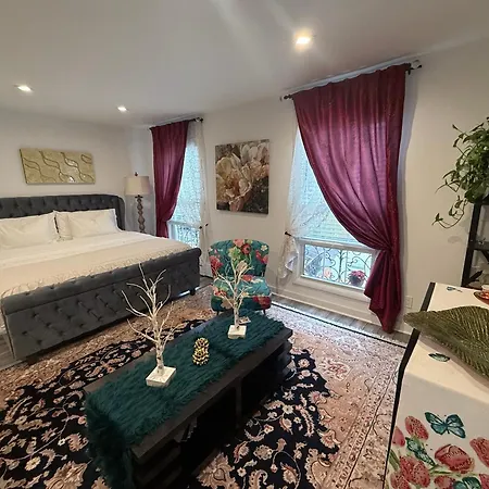 Eleni's Charming Apartment
