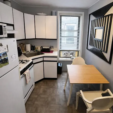 Next To Manhattan 2 Bedrooms - Subway 20 Steps, Manhattan 1 Stop