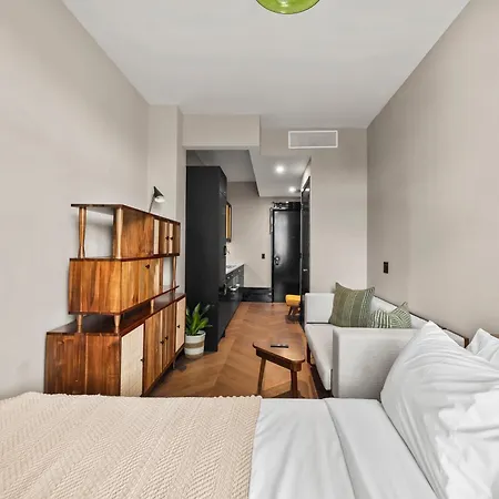 Freeman 602 By Rove Travel - With Shared Amenities *