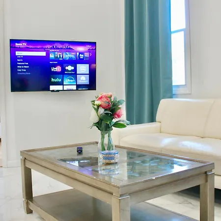 Apartment 15 Minutes From Manhattan 2-bedroom In Lic Astoria Queens New York