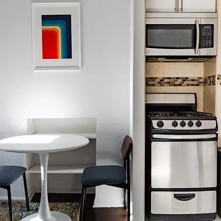 Apartment Spacious Upper East Side Studio, June To Aug 90 Days Required *