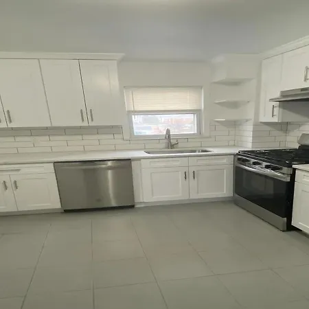 Apartment Great Location! Spacious 3br Loft In Midtown West!, June To Aug 90 Days Required New York