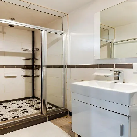 Spacious Upper East Side Studio, June To Aug 90 Days Required Apartment *