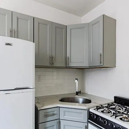 Apartment Cozy Studio! Steps To Park & Upper E Side!, June To Aug 90 Days Required *