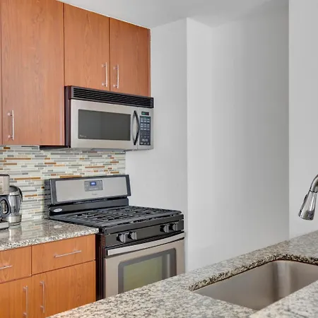 Apartment Chelsea 2br W Doorman Gym Nr High Line Nyc-678 *