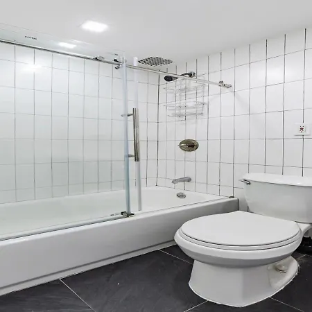 Cozy Studio! Steps To Park & Upper E Side!, June To Aug 90 Days Required