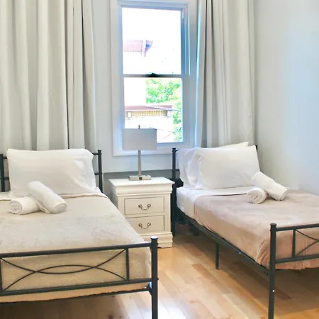 Apartment 15 Minutes From Manhattan 2-bedroom In Lic Astoria Queens *