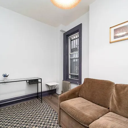 Apartment Charming 3-bedroom In Midtown West *