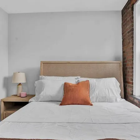 Midtown West Furnished 3br
