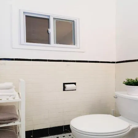 Apartment Outdoor Space Washer Dryer Dishwasher 3beds Apt, June To Aug 90 Days Required