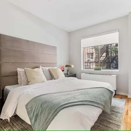 Luxury 3br Duplex W Private Patio In Upper East * New York