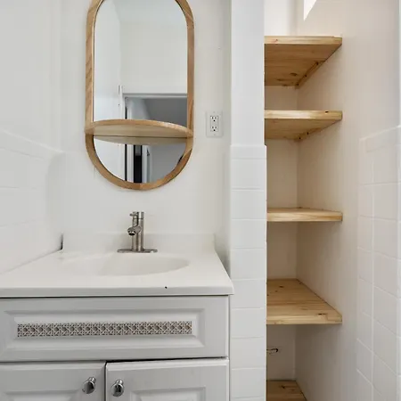 Spacious 2br On The Upper East Side Steps From Park Apartment