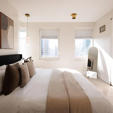 Apartment Rare Luxurious 1 Block From Time Square *
