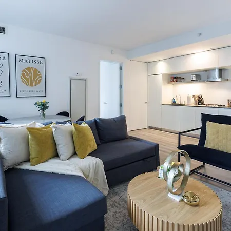Stylish Nyc Haven Steps To Broadway & Dining Apartment