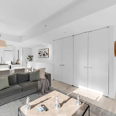 Apartment Lavish Two-story Retreat In The Heart Of Manhattan