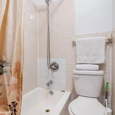 89-2r 1br Upper East Side Apartment New York