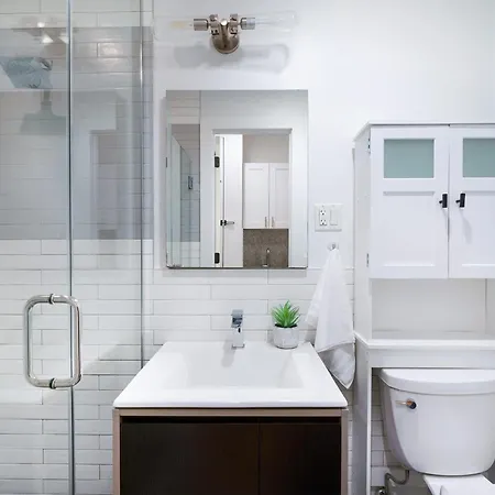 1290-8 New Renovated 2 Bedrooms In Ues Apartment *