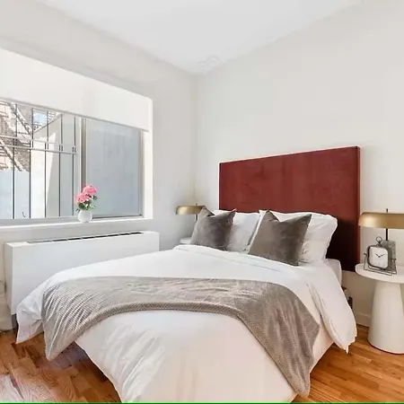 Apartment Luxury 3br Duplex W Private Patio In Upper East New York
