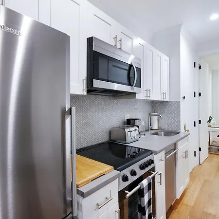 1290-8 New Renovated 2 Bedrooms In Ues Apartment New York