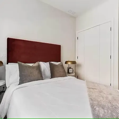 Luxury 3br Duplex W Private Patio In Upper East