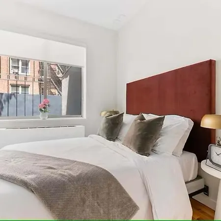 Luxury 3br Duplex W Private Patio In Upper East New York