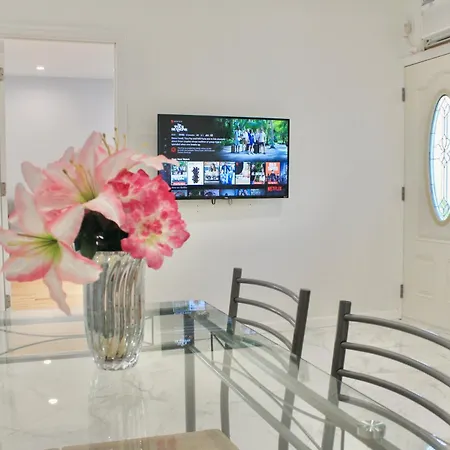 Apartment 2-bedroom 15 Minutes From Manhattan In Lic Astoria Queens