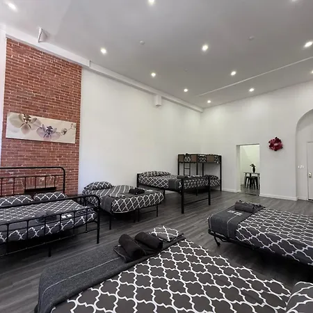 31 Street Broadway Apartment *