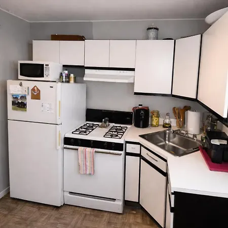Next To Manhattan 2 Bedrooms - Subway 20 Steps, Manhattan 1 Stop Apartment