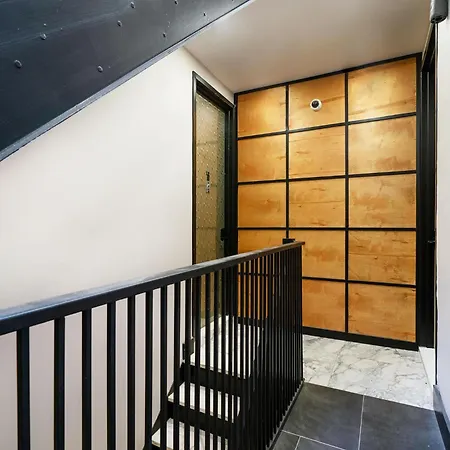 Apartment 78-4b New Quality 1br W&d In Unit Skylights