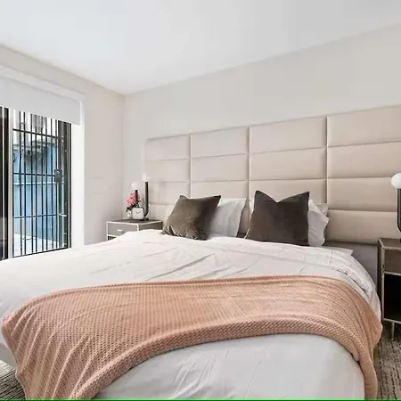 Apartment Luxury 3br Duplex W Private Patio In Upper East New York