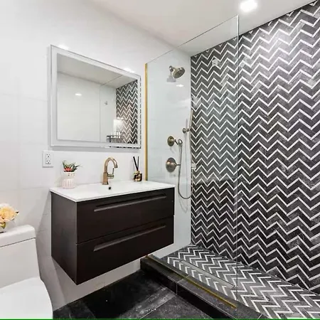 Luxury 3br Duplex W Private Patio In Upper East * New York