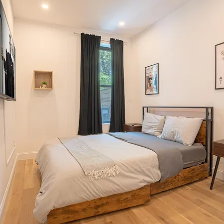 Apartment Stylish 2bd Brooklyn Retreat With Backyard & Basement New York