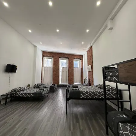 31 Street Broadway Apartment *