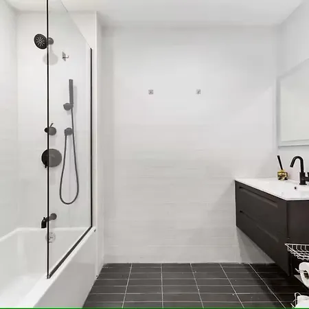Luxury 3br Duplex W Private Patio In Upper East Apartment *