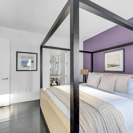 Apartment Elegant Midtown Retreat, Views, Steps To Times Square New York