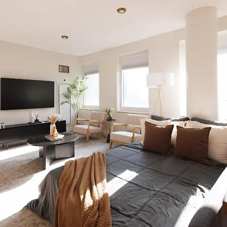 Apartment Rare Luxurious 1 Block From Time Square New York