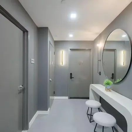 Luxury 3br Duplex W Private Patio In Upper East Apartment *