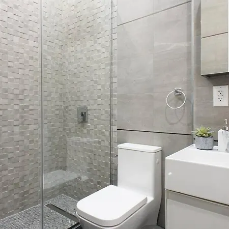 78-4d Quality 1br W&d Skylight By Park New York
